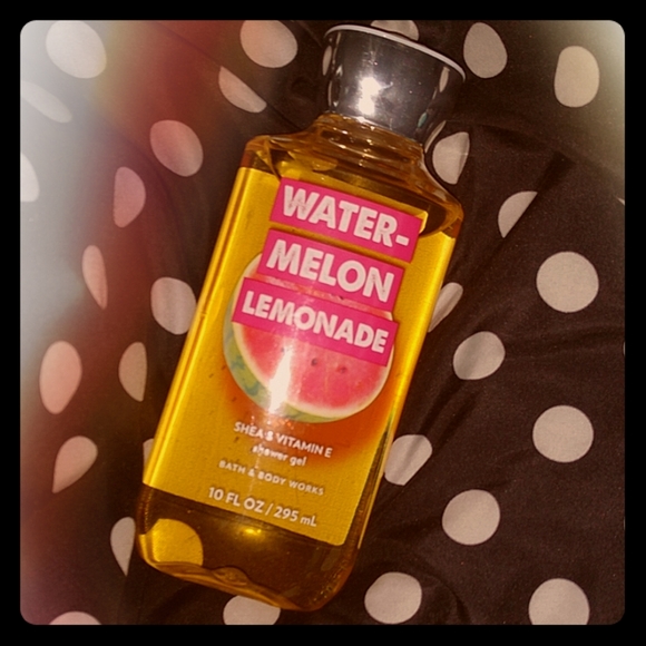 SHEA & VITAMIN E shower gel - Picture 1 of 2